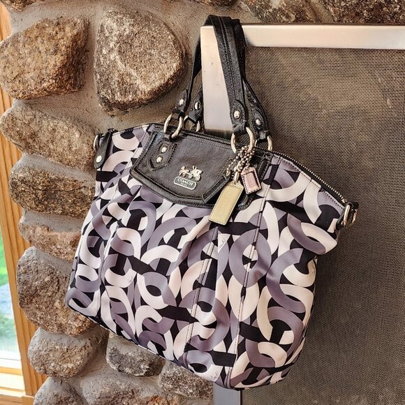 COACH H0968-14321 Madison Claire Op-Art Sateen Chain Link 2-Way Hobo Pur… - Picture 7 of 16